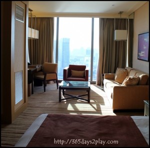 Marina-Bay-Sands-Room-2_thumb.jpg