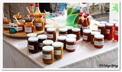 Aussie guy selling jams and chutneys