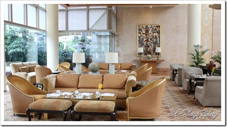 Chihuly Lounge Ritz Carlton Singapore