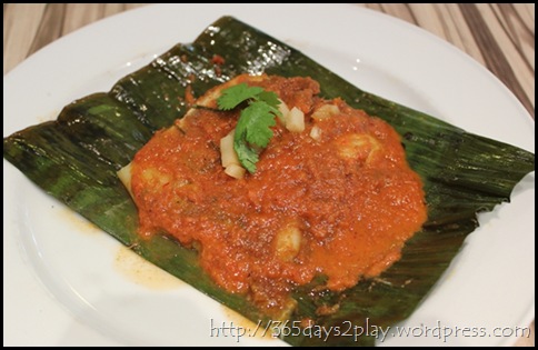 Cafe Epicurious - Red Snapper in Banana Leaf