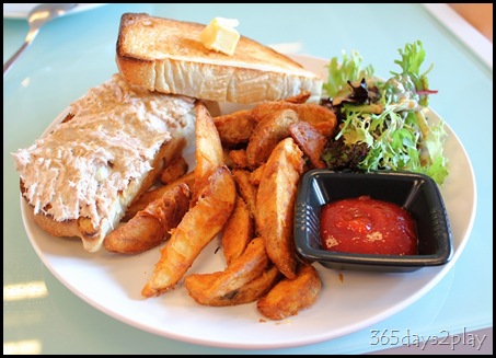 Egg3 Cafe - Tuna Sandwich