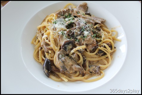 Prive Mushroom Linguine