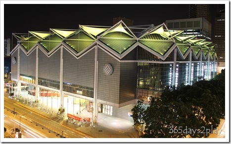 Suntec Singapore Convention Centre - Yellow Roof