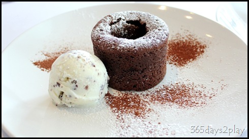 Soffiato - Warm Dark Chocolate Cake