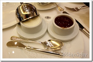 TWG - Whipped cream and tea jelly