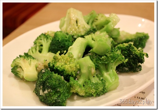 Broccoli sauteed with garlic