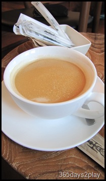 Cafe Fables hot cafe latte