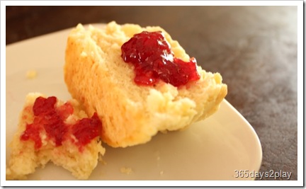 RidersCafe - Tea Scone with Plum Jam