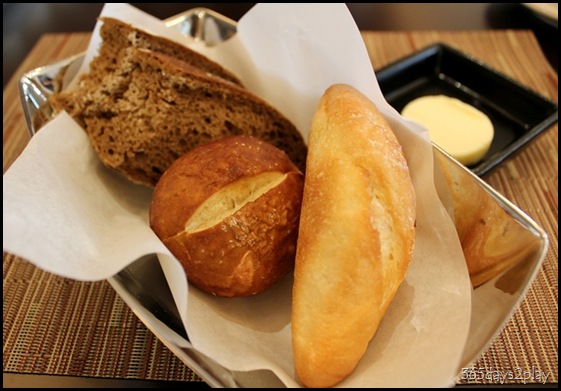 db Bistro Moderne bread basket