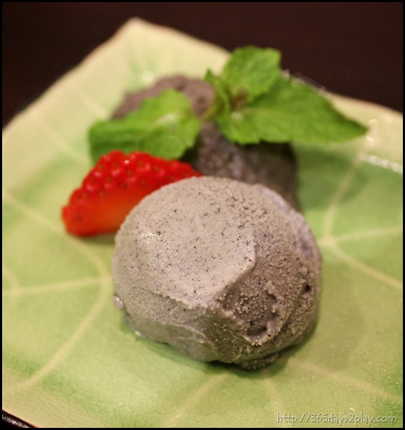 Black Sesame Ice Cream (2)