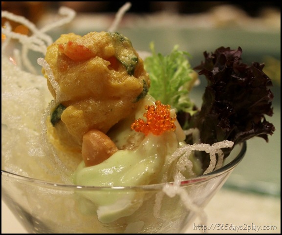 Fried Prawns in Japanese Wasabi Mayonnaise & Salted Egg Yolk Dressing