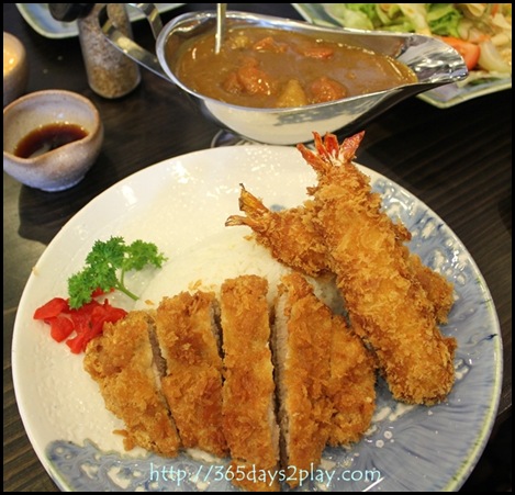 Daikokuya - Tonkatsu and Ebi Fry Curry Rice