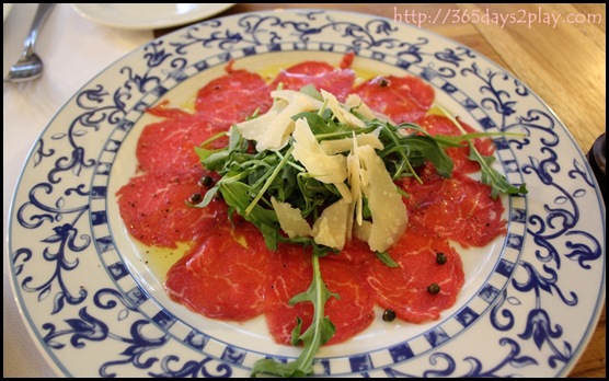 Pietra Santa - Beef Tenderloin, Rocket Salad, Parmesan Cheese