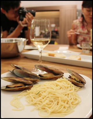 NTUC Fairprice-Cookyn Inc demo -  Pasta with Mussels