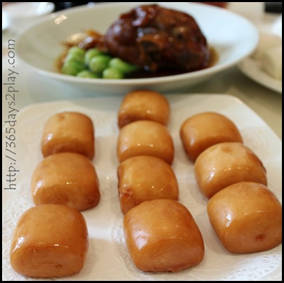 Zhou's kitchen - Pork shank with mantou (4)