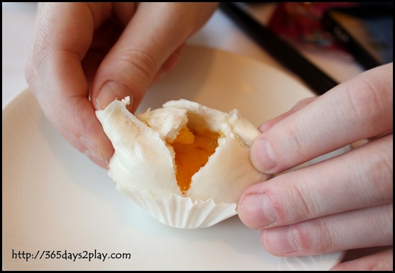 Victoria Peak - Flowing Salted Egg Bun