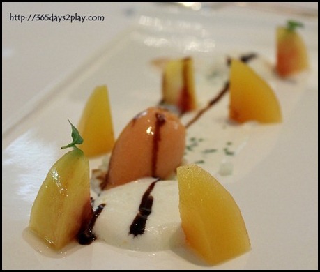 Au Jardin - Poached peach with fromage cream and tomato sorbet