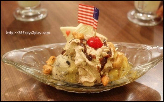 Swensens - Tin Roof Sleigh Ride Ice Cream