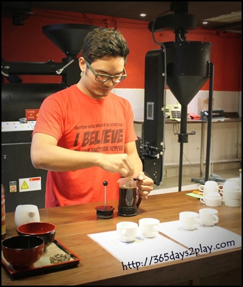 Yahava Koffeeworks - Fahmi preparing the coffee samples