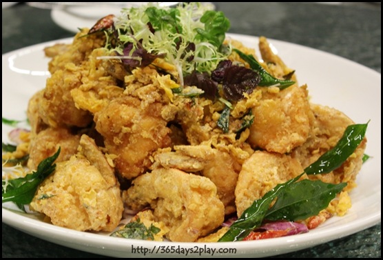 Crowne Plaza Changi Airport Azur Restaurant - Sautéed Sea Prawn with Planta Butter and Salted Egg (2)