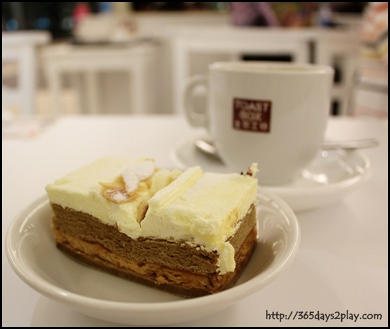 Toastbox - Peanut Cake