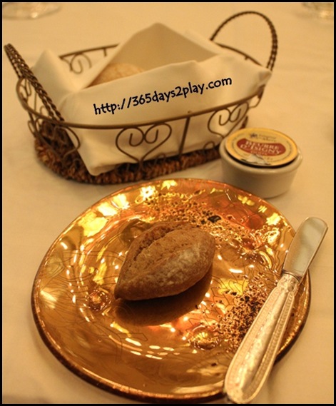 Brasserie Les Saveurs - Bread Basket (2)