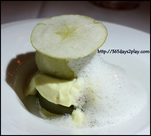 Brasserie Les Saveurs - Slow-baked apple, calvados custard cream, green apple sorbet