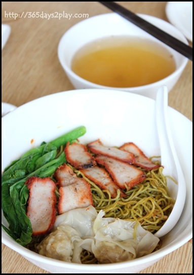 Food Republic @ 112 Katong - Cho Kee Wanton Noodle Stall Fried Dumpling Spinach Noodle $7