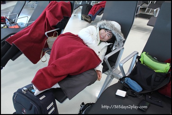 Doha Airport Sleeping Lounge (2)