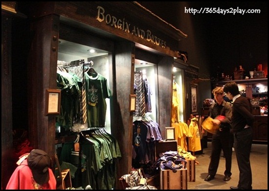 Harry Potter The Exhibition - Souvenir Shop (3)