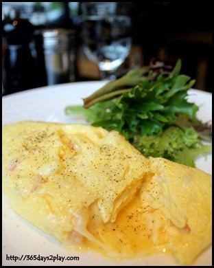 Nassim Hill - Fresh tomato and mozarella omelette $13 (1)