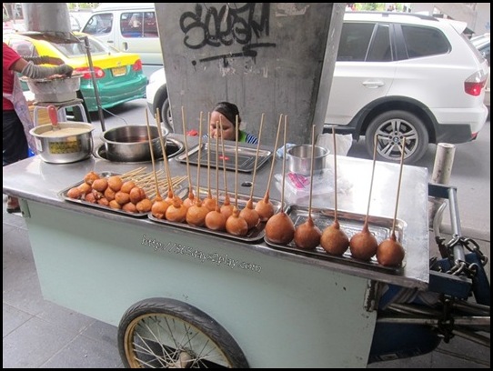 Bangkok Roadside Food Stalls (10)