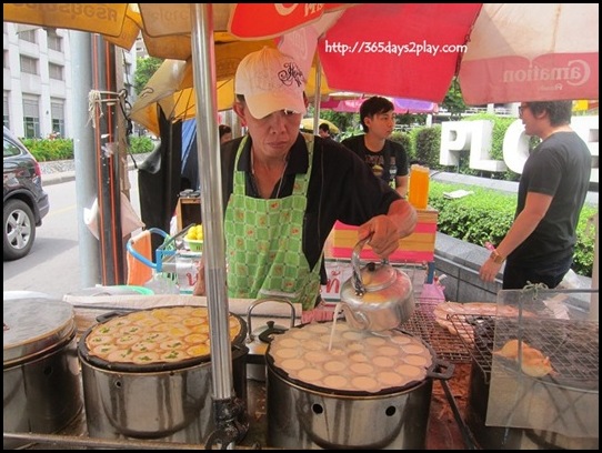 Bangkok Roadside Food Stalls (16)