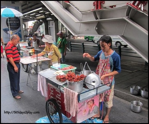 Bangkok Roadside Food Stalls (4)