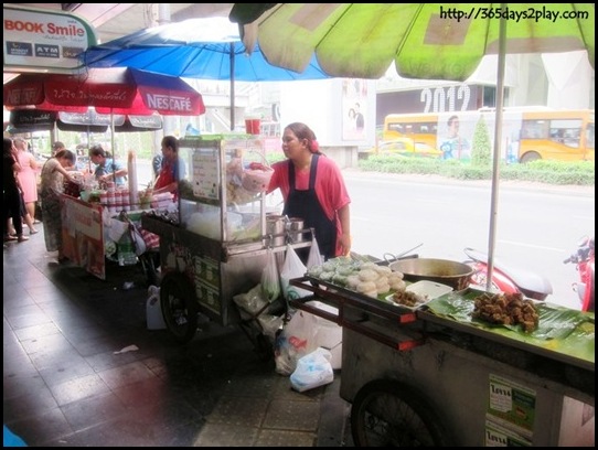 Bangkok Roadside Food Stalls (5)