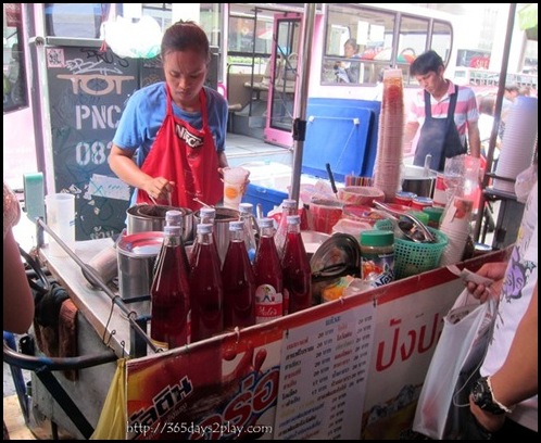 Bangkok Roadside Food Stalls (6)