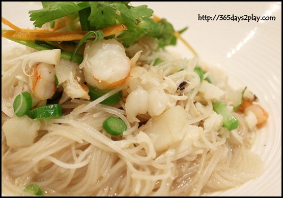 River Palace Chinese Restaurant - Chef Signature Braised Vermicelli with Seafood