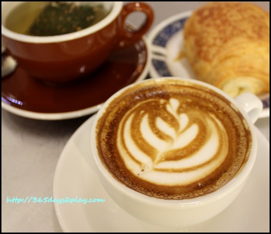 Tiong Bahru Bakery - Cafe Latte