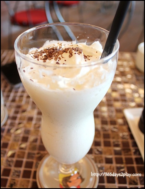 Au chocolat - Vanilla Milk Shake $10