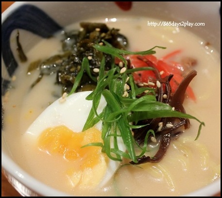 Sun Dining - Fukuoka Tonkotsu Takana Ramen (Tonkotsu ramen served with Japanese preserved mustard leaf) (2)