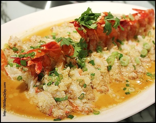 Majestic Bay - 金银蒜蒸开边生虾 Steamed, live prawns, minced garlic (Market price $70 per kg on 8th Nov 2012)