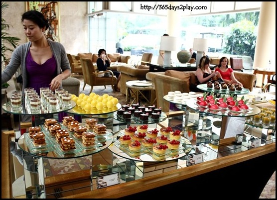 Ritz Carlton Chihuly Lounge Winter Afternoon Tea - (16)