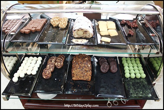 Ritz Carlton Chihuly Lounge Winter Afternoon Tea - Chocolate Truffle and Cookie Bar