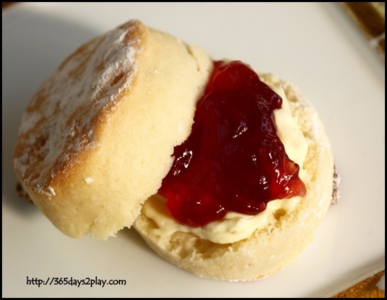 Ritz Carlton Chihuly Lounge Winter Afternoon Tea - Scone with Jam and Clotted Cream (2)