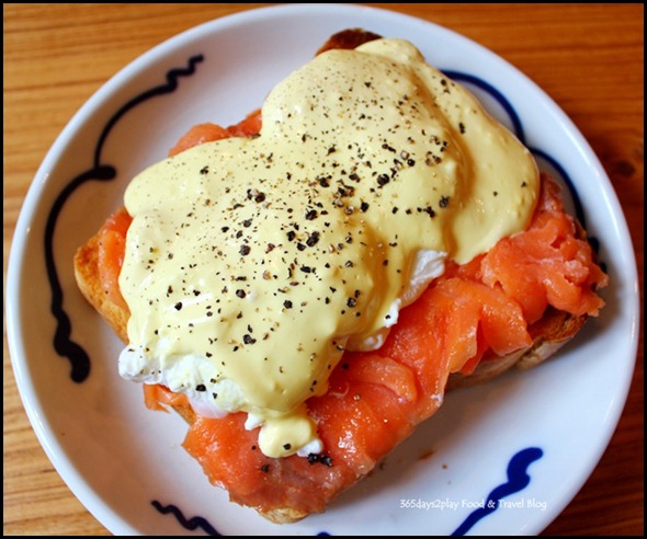 Group Therapy Cafe - Eggs Benedict with Smoked Salmon (3)