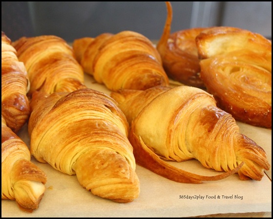 Kiasu Expresso Plain Croissant