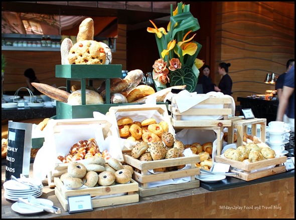 Rise Restaurant Marina Bay Sands - Bread Station