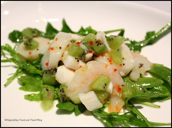 Seafood Salad (Marinated prawn, scallop and snapper tossed with Zespri Kiwifruit (1)