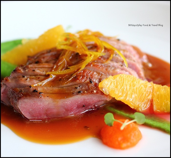 Wine Universe Oenotheque - Duck with orange and pea and pumpkin puree