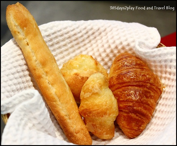 Prima iBake - Bread Basket (Petite French Stick with Milk Cream, Petite Gruyere Cheese, Petite Anchovy Croissant and Petite French Croissant)